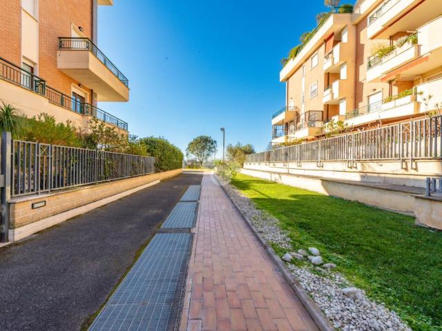Appartamento in vendita a Mezzocammino, Roma
