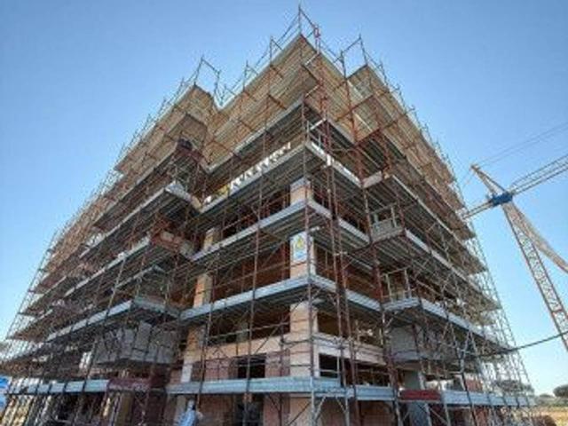 Appartamento in vendita a Axa, Roma Capitale