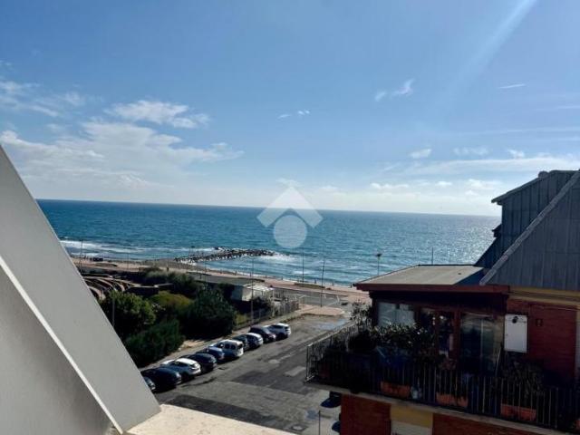 Appartamento in vendita a Lido di Ostia, Roma Capitale