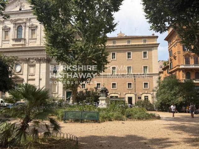 Appartamento in vendita a Municipio Roma I, Roma Capitale