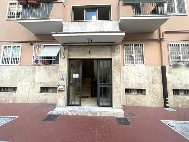 Appartamento in vendita a Municipio Roma VII, Roma Capitale