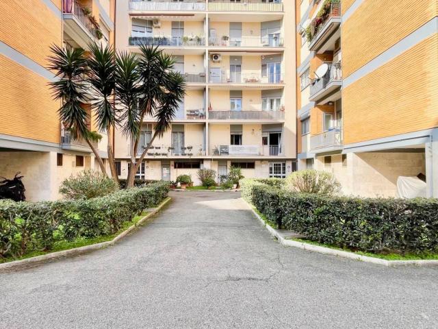 Appartamento in vendita a Lido di Ostia, Roma Capitale