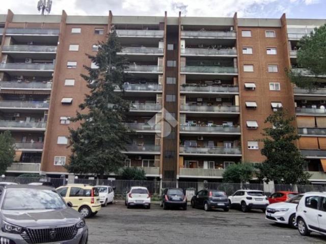Appartamento in vendita a Municipio Roma VII, Roma Capitale