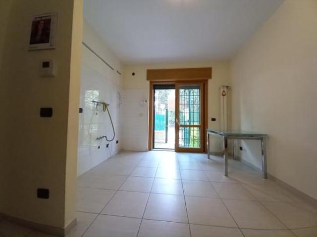 Appartamento in vendita a Osteria del Curato, Roma Capitale