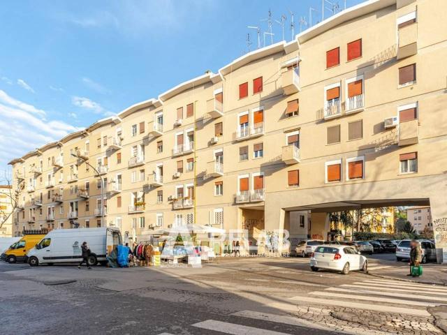 Appartamento in vendita a Municipio Roma VII, Roma Capitale