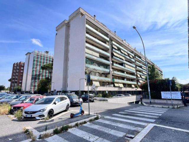 Appartamento in vendita a Municipio Roma VII, Roma Capitale