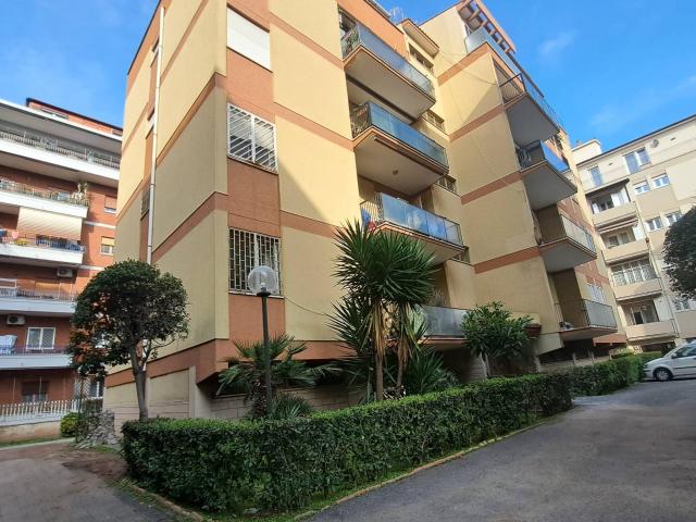 Appartamento in vendita a Lido di Ostia, Roma Capitale