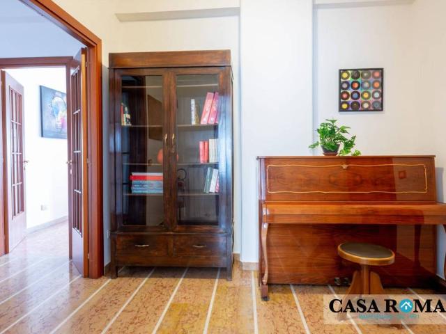 Appartamento in vendita a Municipio Roma VII, Roma Capitale
