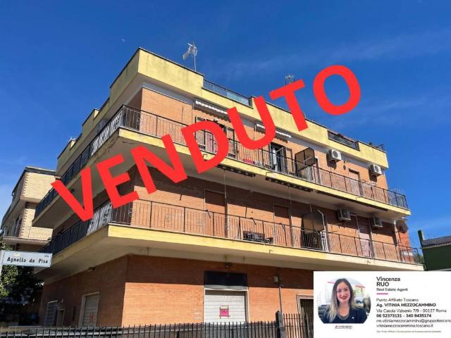 Appartamento in vendita a Municipio Roma X, Roma Capitale