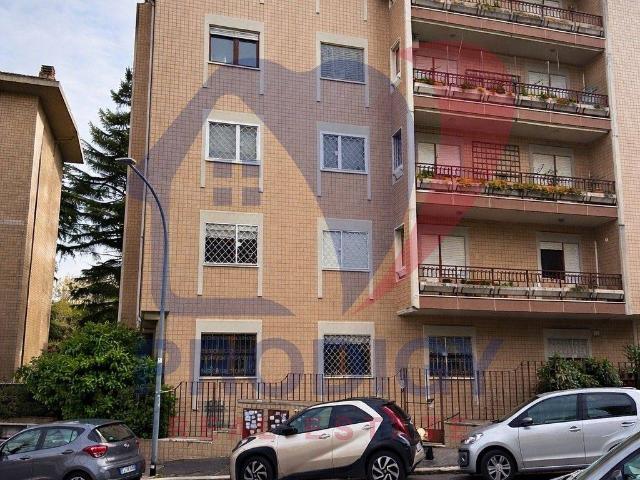 Appartamento in vendita a Mostacciano, Roma Capitale