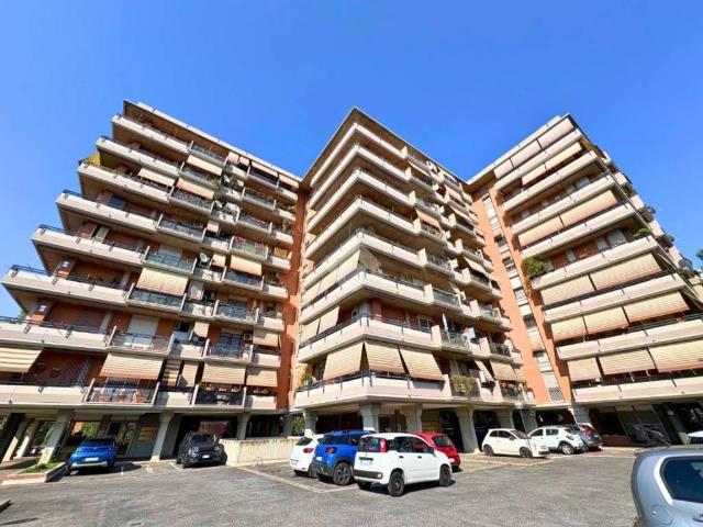 Appartamento in vendita a Municipio Roma IX, Roma Capitale