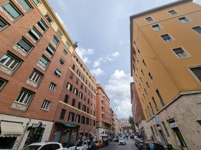 Appartamento in vendita a Municipio Roma I, Roma Capitale