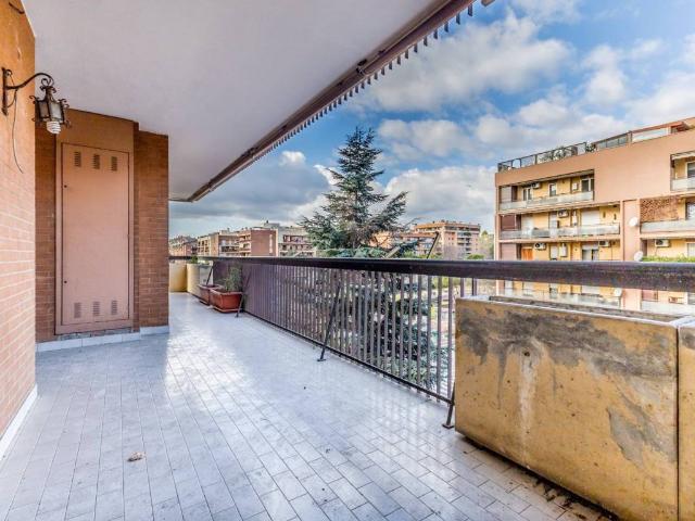 Appartamento in vendita a Municipio Roma IX, Roma Capitale