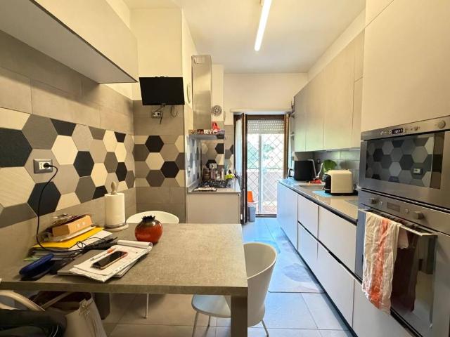 Appartamento in vendita a Torrino, Roma