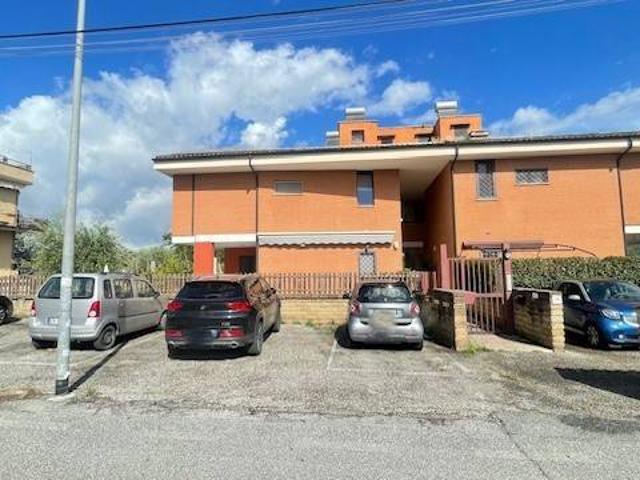 Appartamento in vendita a San Vittorino, Roma