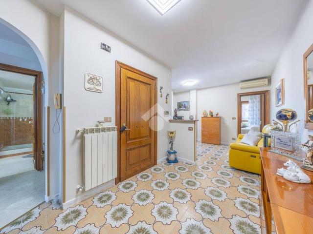 Appartamento in vendita a Finocchio, Roma Capitale