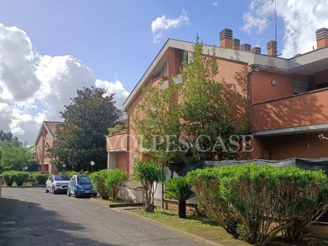 Appartamento in vendita a Casale Prima Porta, Roma Capitale