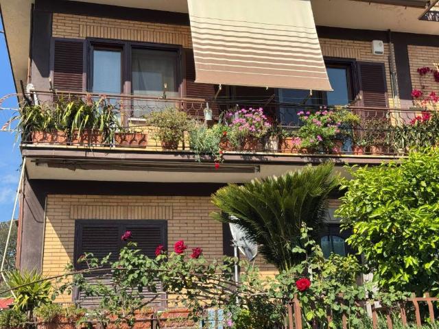 Appartamento in vendita a Monte Migliore, Roma Capitale