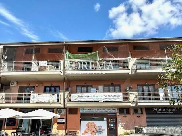 Appartamento in vendita a Municipio Roma X, Roma Capitale