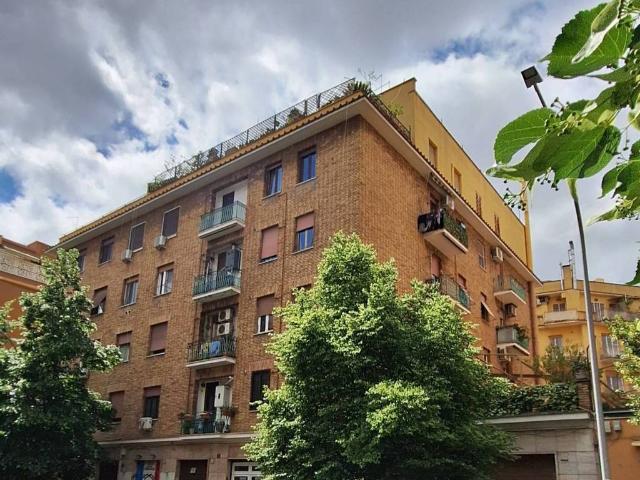 Appartamento in vendita a Municipio Roma VII, Roma Capitale