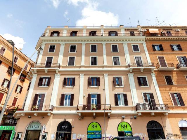 Appartamento in vendita a Municipio Roma VII, Roma Capitale