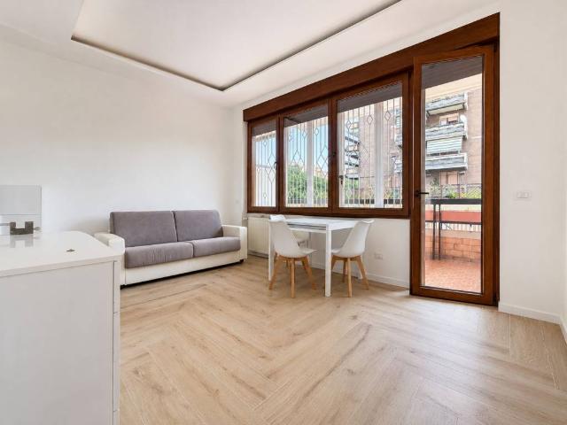 Appartamento in vendita a Municipio Roma VIII, Roma Capitale