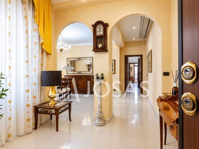 Appartamento in vendita a Municipio Roma VII, Roma Capitale
