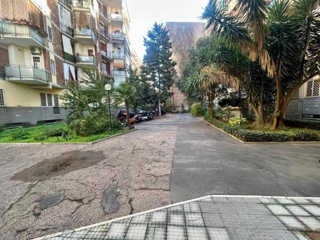 Appartamento in vendita a Municipio Roma VIII, Roma Capitale