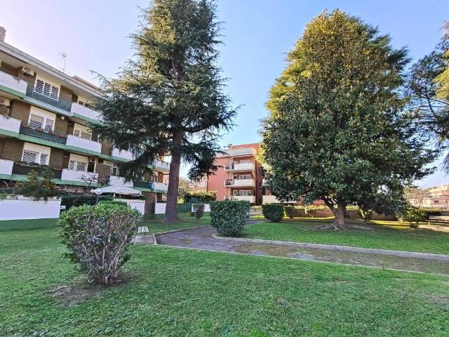 Appartamento in vendita a Municipio Roma VII, Roma Capitale