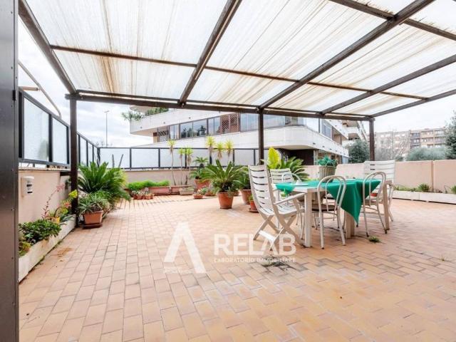 Appartamento in vendita a Giardino di Roma, Roma Capitale