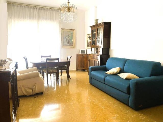 Appartamento in vendita a Municipio Roma XI, Roma Capitale