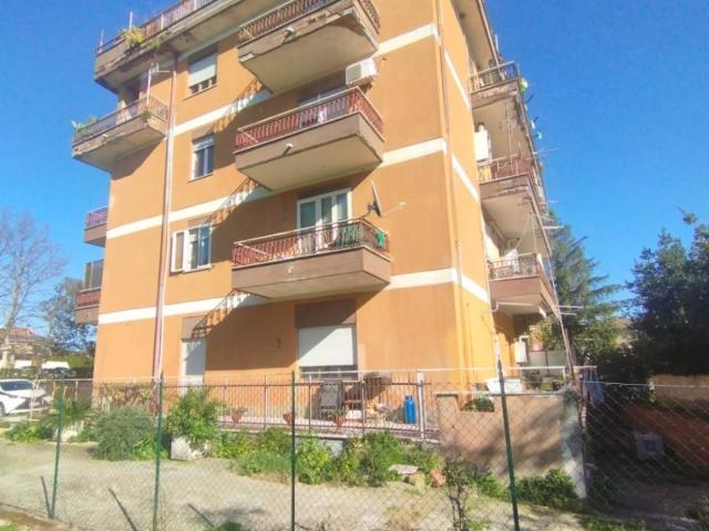 Appartamento in vendita a Municipio Roma XV, Roma Capitale