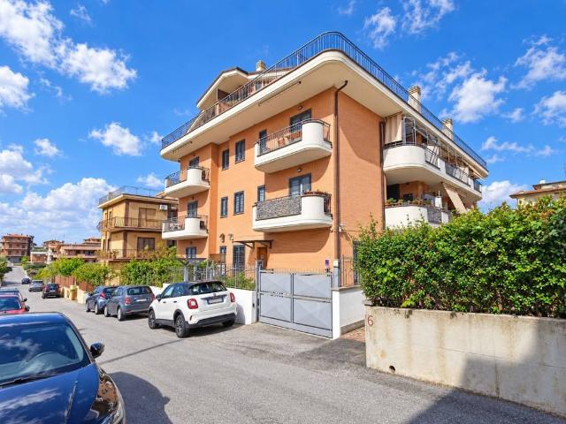 Appartamento in vendita a Finocchio, Roma Capitale