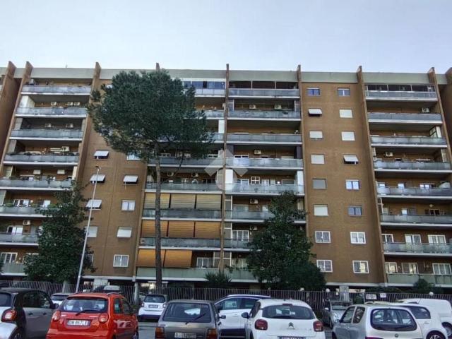 Appartamento in vendita a Cinecittà Est, Romanina