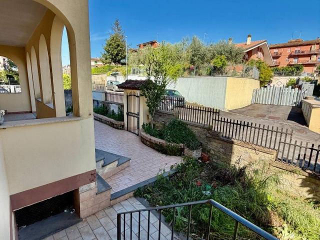 Appartamento in vendita a Roma Capitale, Lazio