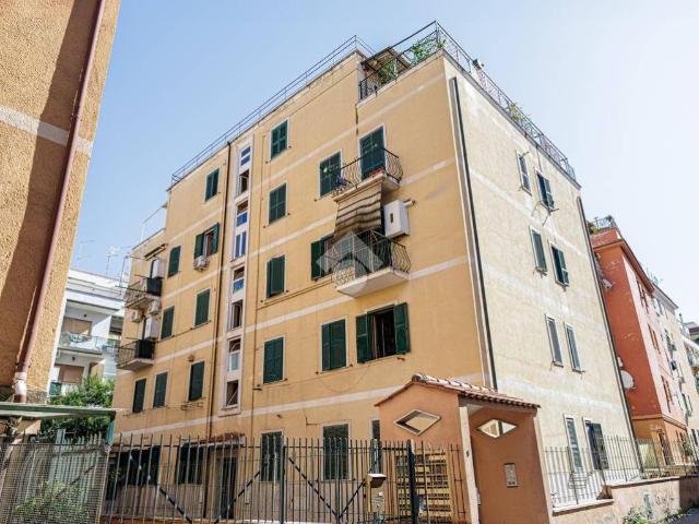 Appartamento in vendita a Municipio Roma V, Roma Capitale