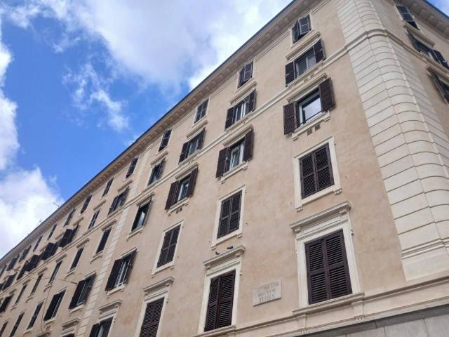 Appartamento in vendita a Municipio Roma I, Roma Capitale