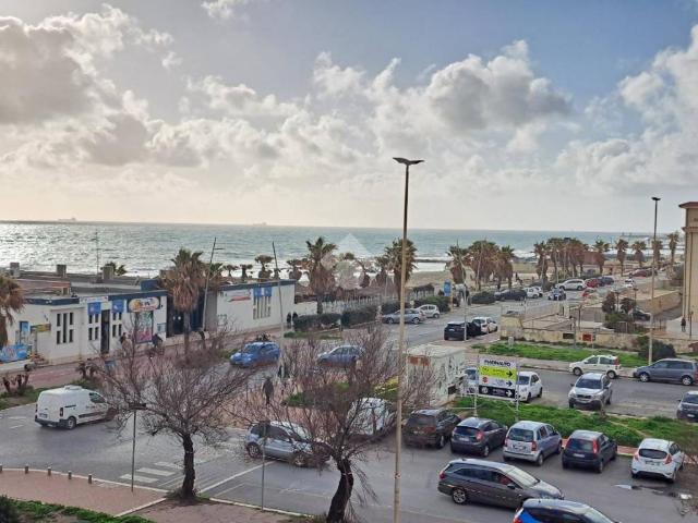 Appartamento in vendita a Lido di Ostia, Roma Capitale