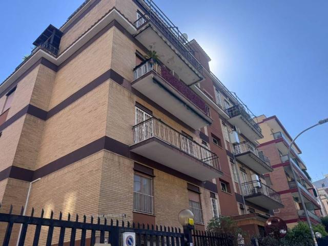 Appartamento in vendita a San Paolo, Roma