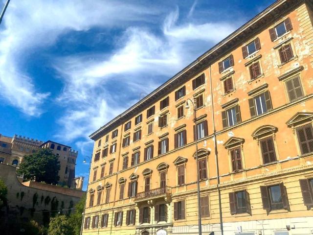 Appartamento in vendita a Municipio Roma I, Roma Capitale
