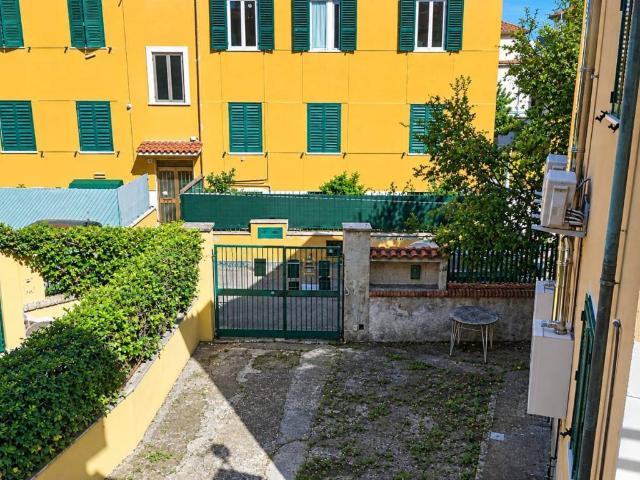 Appartamento in vendita a Quarto Miglio, Roma