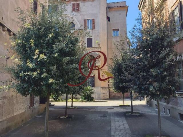 Appartamento in vendita a Municipio Roma VIII, Roma Capitale