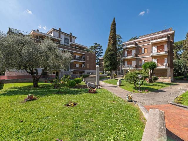 Appartamento in vendita a Municipio Roma XV, Roma Capitale
