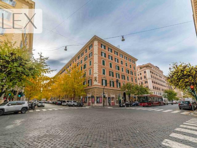Appartamento in vendita a Municipio Roma I, Roma Capitale