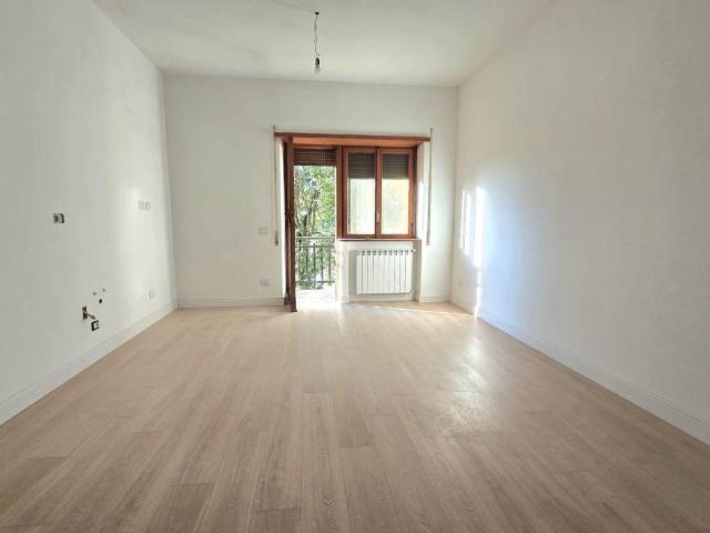 Appartamento in vendita a Prima Porta, Montecompatri