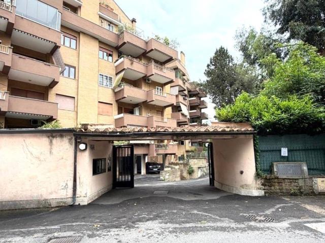 Appartamento in vendita a Municipio Roma XV, Roma Capitale