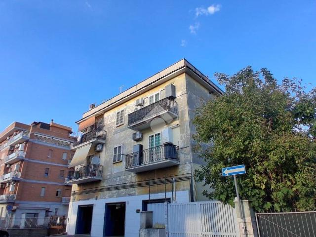 Appartamento in vendita a Municipio Roma VI, Roma Capitale