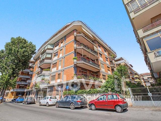 Appartamento in vendita a Lido di Ostia Levante, Roma