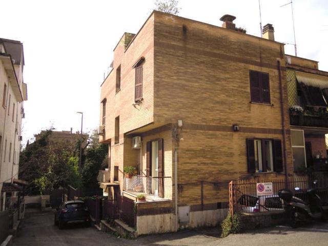 Appartamento in vendita a Municipio Roma XV, Roma Capitale