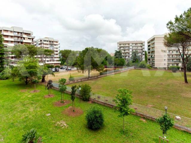 Appartamento in vendita a Mostacciano, Roma Capitale